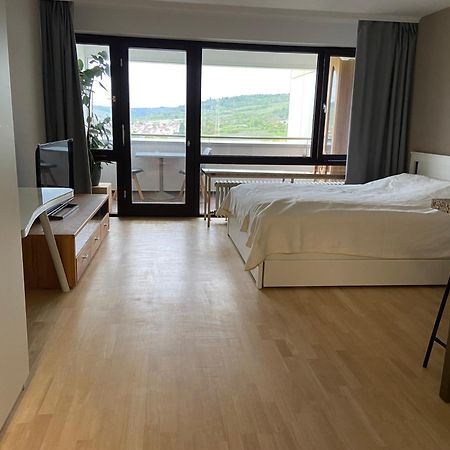 Freshly Renovated Studio Apartment - Top Location In Weinstadt Dış mekan fotoğraf