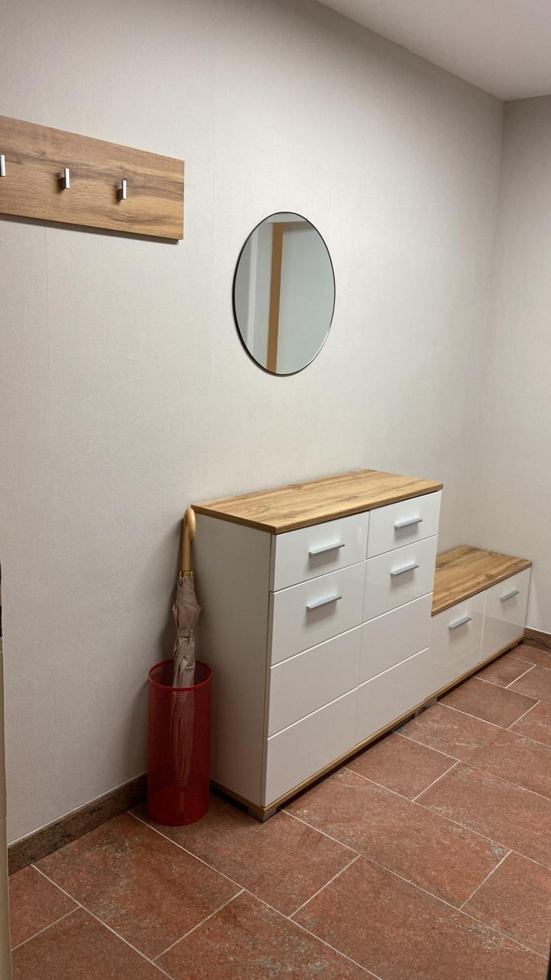 Freshly Renovated Studio Apartment - Top Location In Weinstadt Dış mekan fotoğraf
